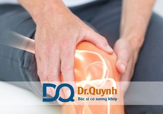 Tiêm huyết tương giàu tiểu cầu có tác dụng phụ gì không? ếu được thực hiện tại cơ sở y tế uy tín, bởi CHUYÊN GIA, BÁC SĨ CKI LÊ VĂN QUỲNH cùng đội ngũ chuyên nghiệp, PRP là phương pháp an toàn, hiệu quả, ít tác dụng phụ để điều trị khớp gối và nhiều bệnh lý cơ xương khớp.