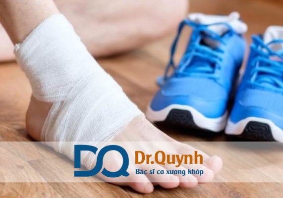 Trị bong gân Quận 7 Bong gân tưởng chừng là một chấn thương nhỏ, nhưng nếu không được điều trị kịp thời và đúng cách, tình trạng này có thể dẫn đến đau mạn tính, hạn chế vận động, thậm chí biến dạng khớp.