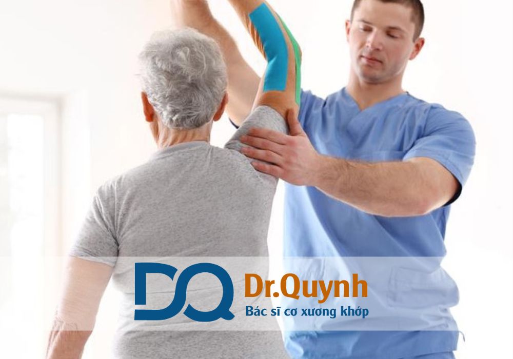 Sự kết hợp giữa Phòng khám xương khớp, Phòng khám chấn thương chỉnh hình và các trung tâm phòng khám vật lý trị liệu uy tín tại Quận 7 đã giúp hàng ngàn bệnh nhân phục hồi nhanh chóng, từ những chấn thương thể thao đơn giản đến những ca bệnh phức tạp như thoái hóa khớp, thoát vị đĩa đệm hay phục hồi sau thay khớp.