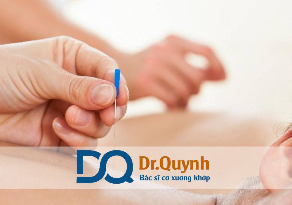 CHUYÊN GIA, BÁC SĨ CKI LÊ VĂN QUỲNH là một trong những người tiên phong tại Quận 7 trong việc kết hợp Y học cổ truyền với Phòng khám xương khớp và Phòng khám vật lý trị liệu