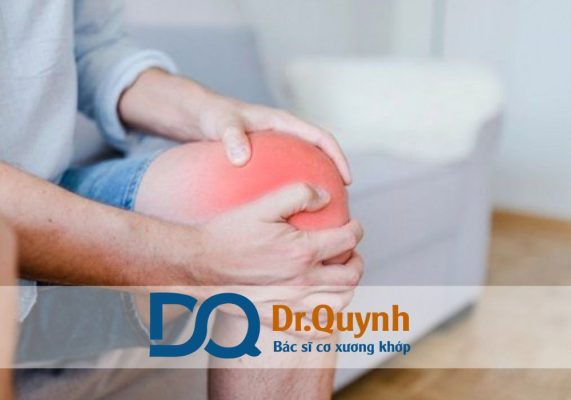 Quy trình tiêm chất nhờn khớp gối: hướng dẫn chi tiết từ A đến Z Nếu bạn đang quan tâm đến phương pháp này, hãy đến ngay phòng khám của BÁC SĨ CKI LÊ VĂN QUỲNH để được tư vấn và điều trị hiệu quả nhất.